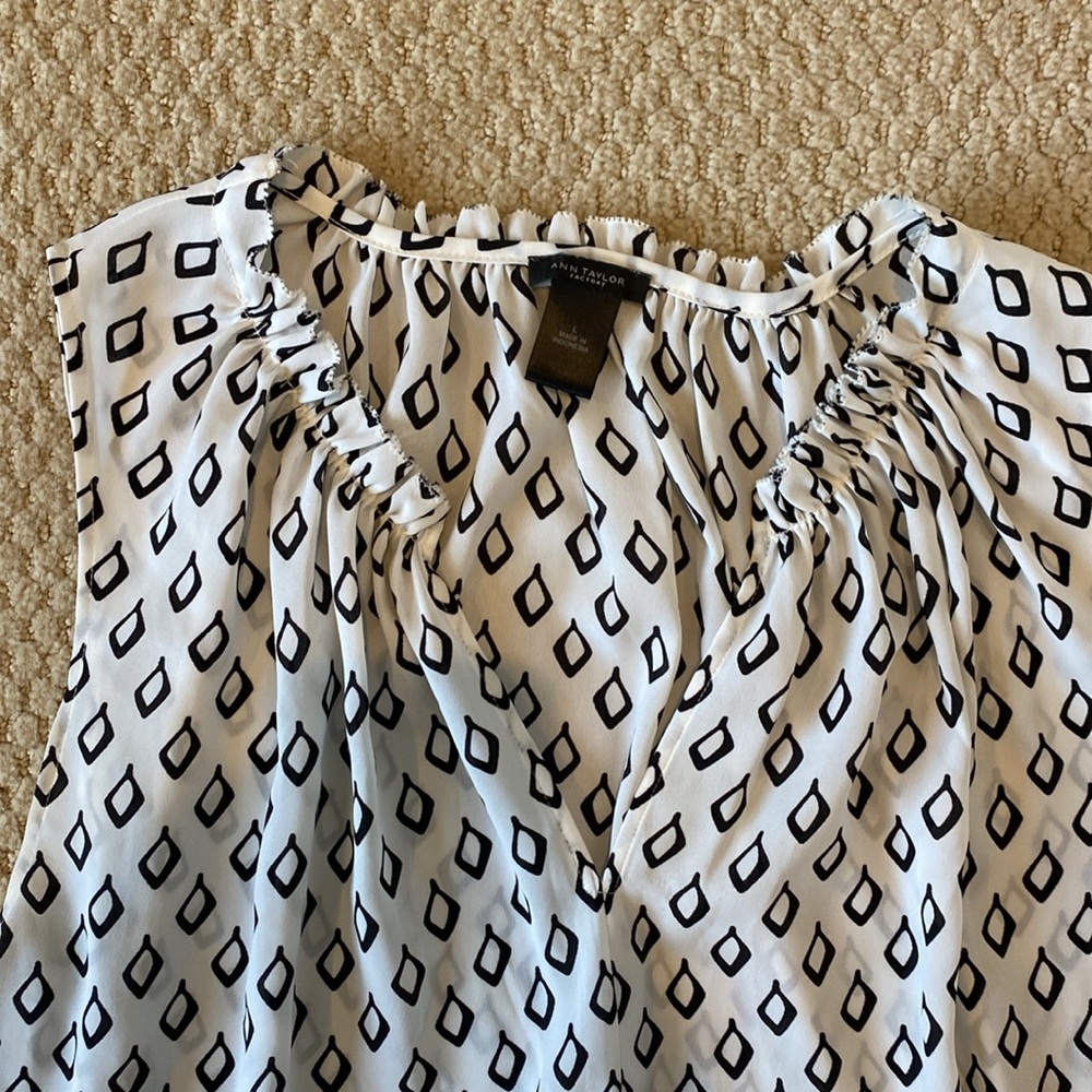 Ann Taylor Factory Blouse - Picture 2 of 4